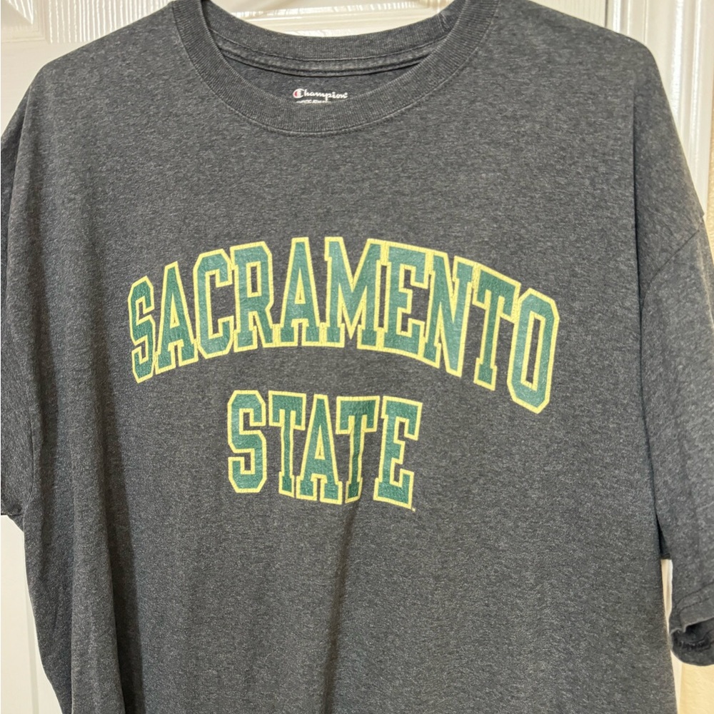 Vintage Sacramento State University College Men’s XL Gray T-Shirt MINTY CSUS - Picture 3 of 4